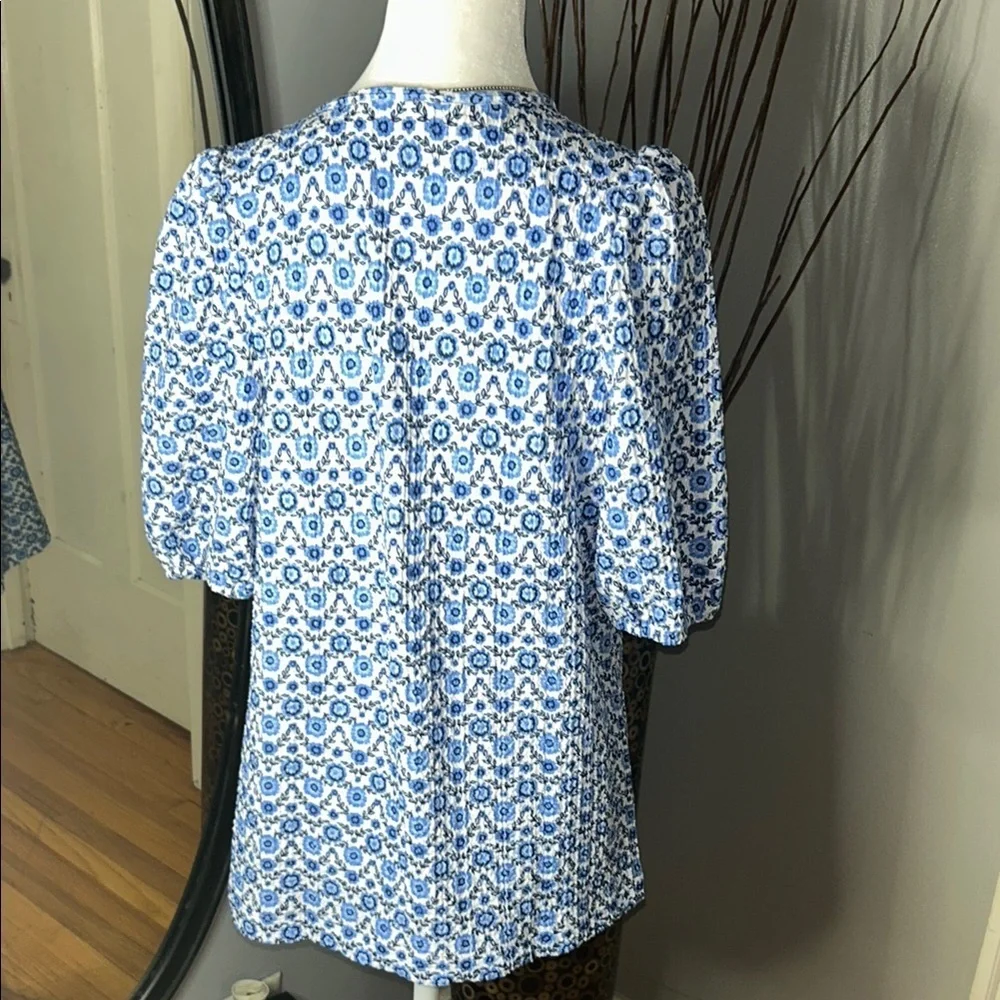 LOFT Blue and White Fitted Tie Front Blouse